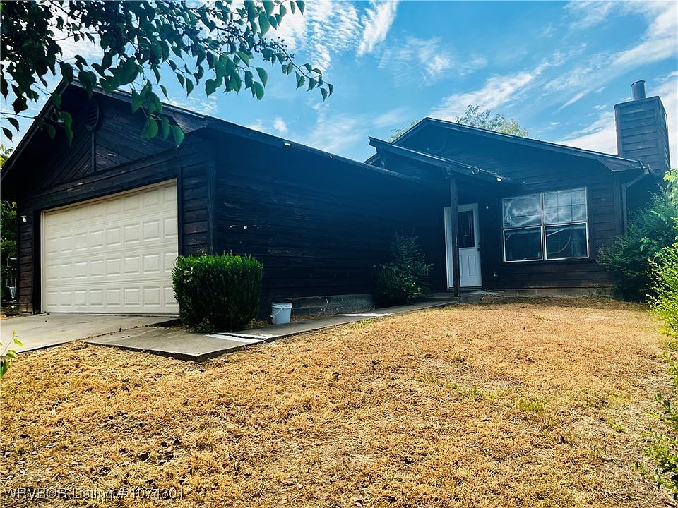 1st image of 3914 Hollis Dr