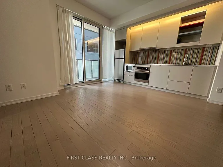 101 Peter St #617 — Photo 2