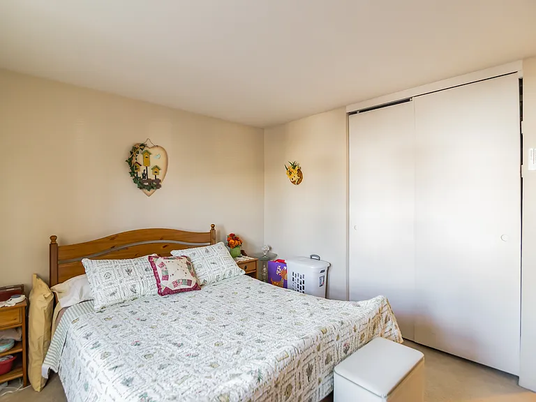 Janwood Apartments — Photo 9