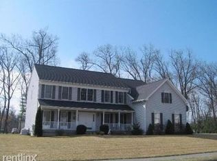 14 Hemingway St, Shrewsbury, MA 01545