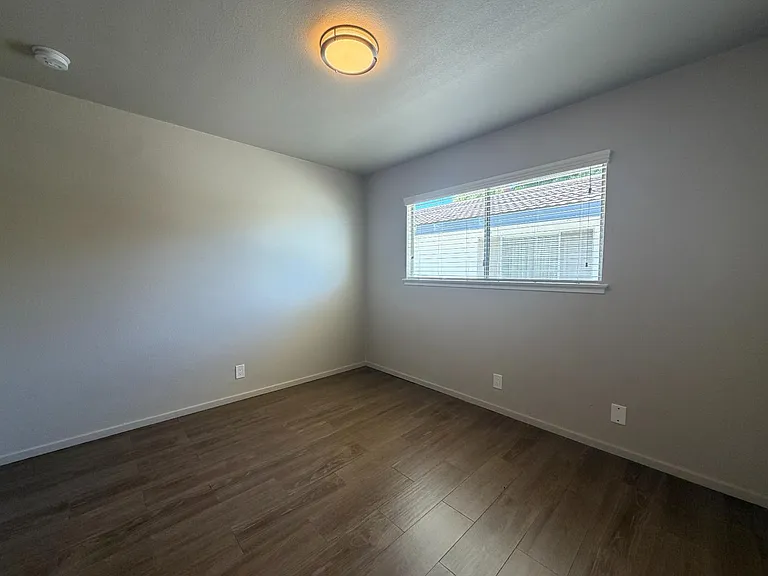 1538 E Austin Way — Photo 13