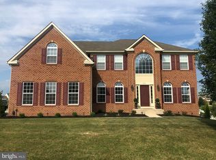 2081 Waterfall Dr, Hanover, PA 17331