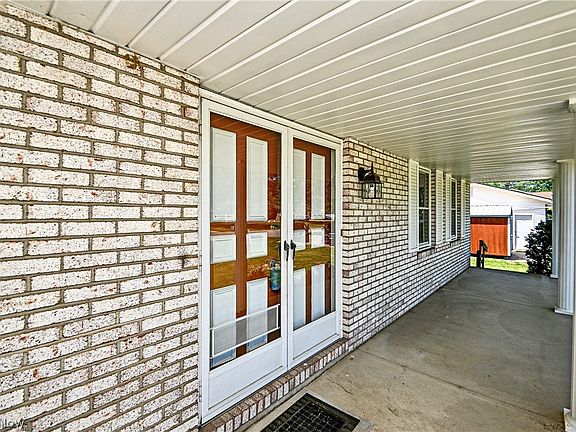 5th image of 11937 Basswood Ave NW
