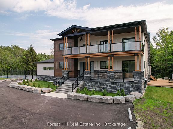 2nd image of 846 6th St