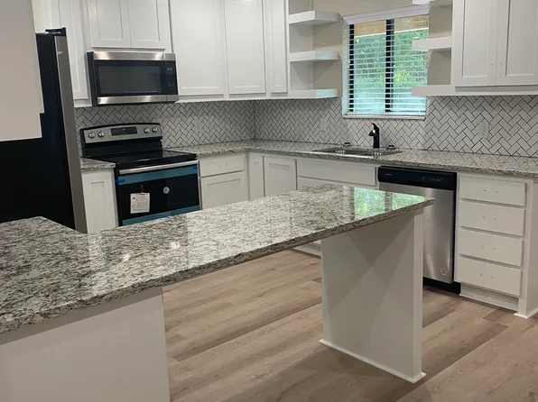 1327 Bunny Rabbit Rd, Athens, TX 75751