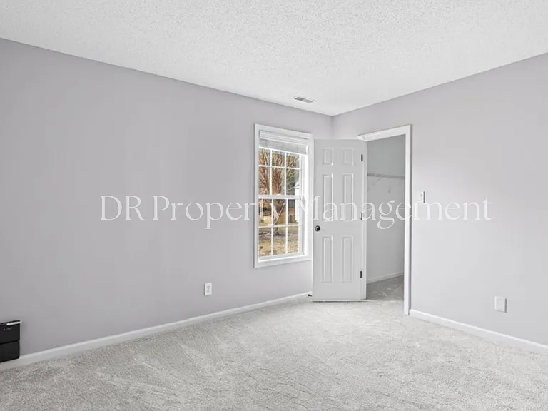 4712 Periwinkle Pl — Photo 9