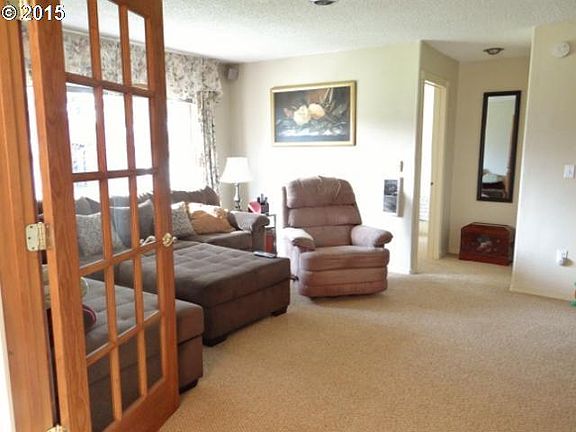 5th image of 1204 Helena Ave