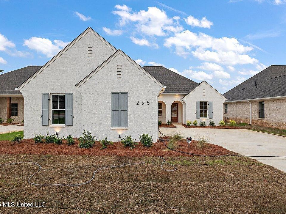 1st image of 256 Caroline Blvd