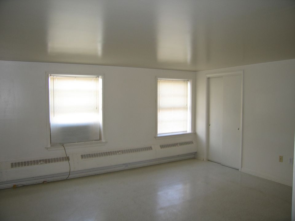 2nd image of 50 1/2 Frederick St APT B