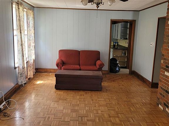 4th image of 78 Franks Ln