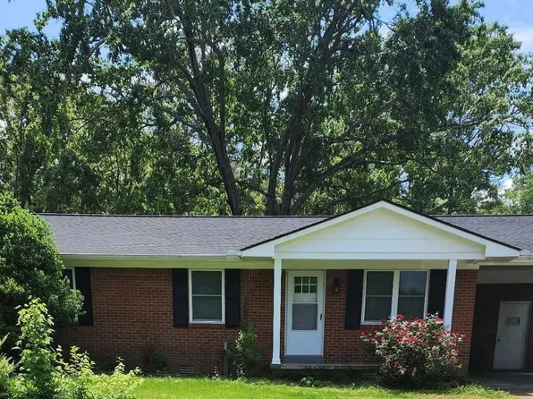 877 Woodland Dr, Henderson, TN 38340