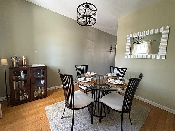 4th image of 6 Nelson St Unit 6