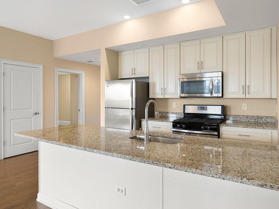 1st image of 375 Market St #4023