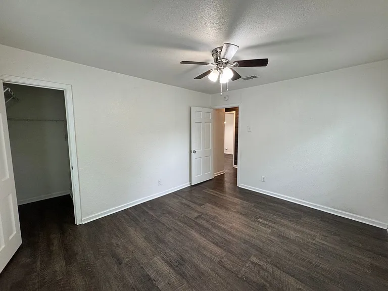 1410 E Barton Ave — Photo 16
