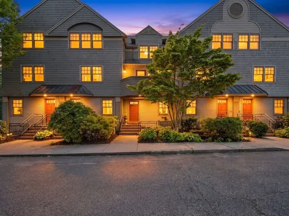 27 West St #11, Beverly, MA 01915