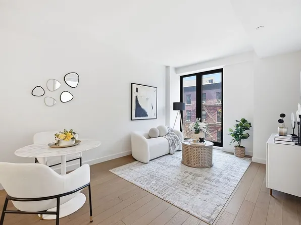 500 W 45th St #307, New York, NY 10036