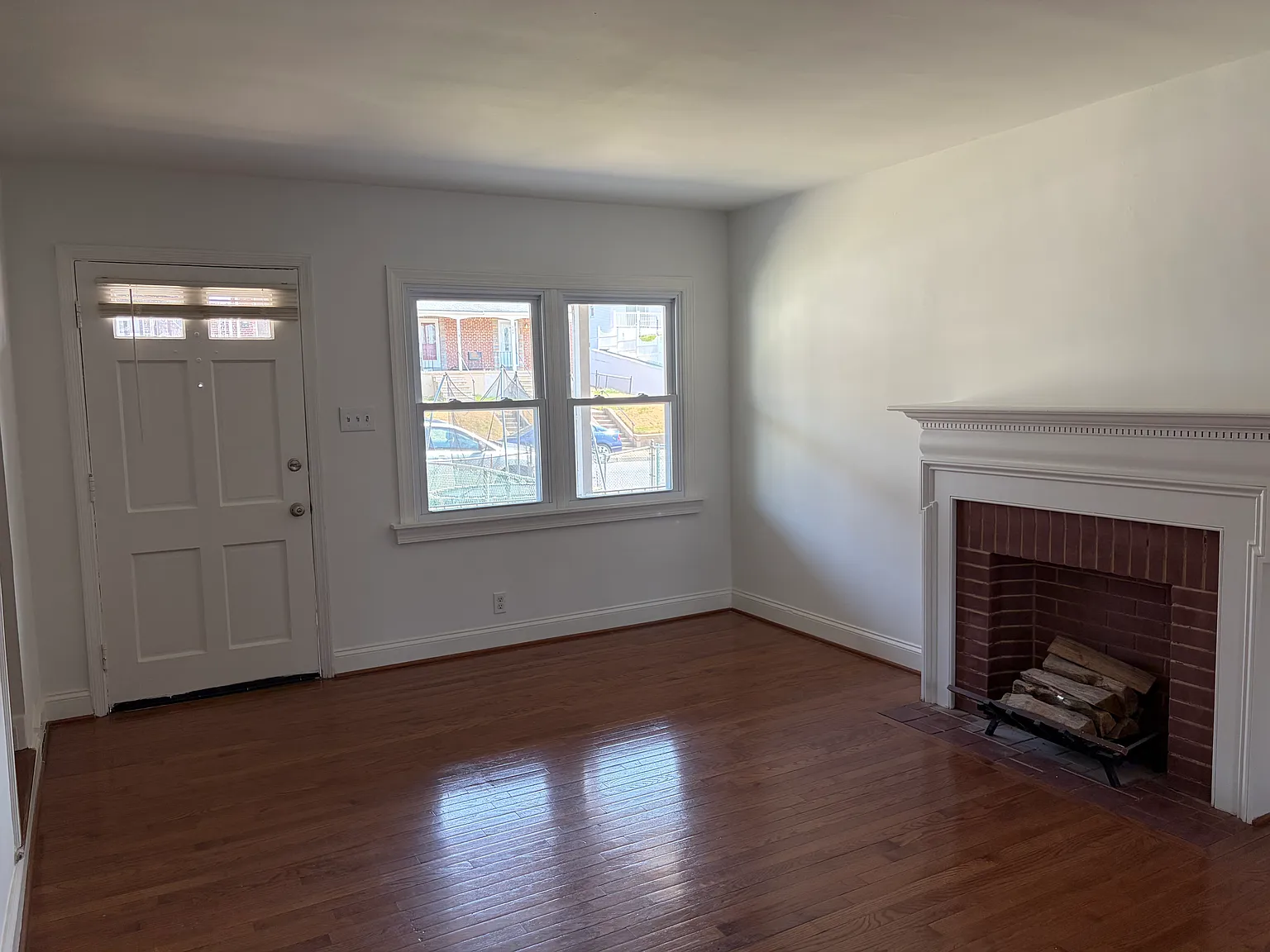 2 bed, 1024 sqft, $1,800 — Photo 4