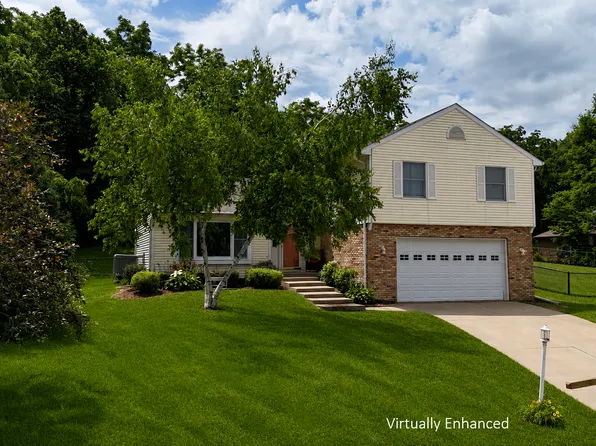 2217 Regent Ln SW, Rochester, MN 55902