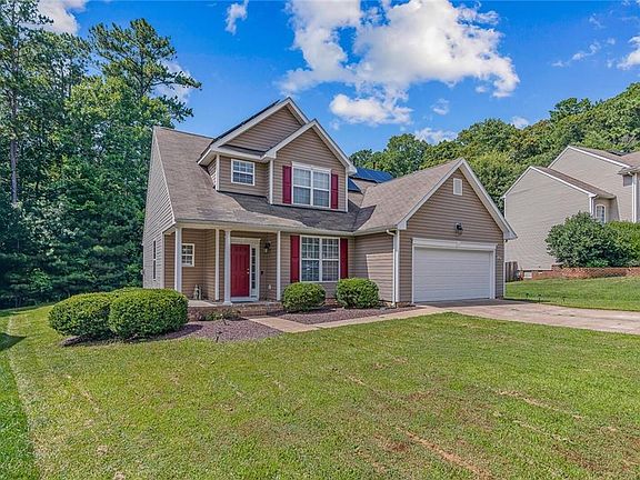 2nd image of 601 Queensbury Ln