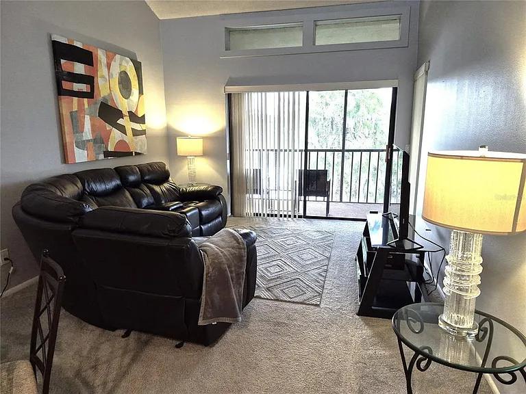 270 Woodlake Wynde #270 — Photo 3