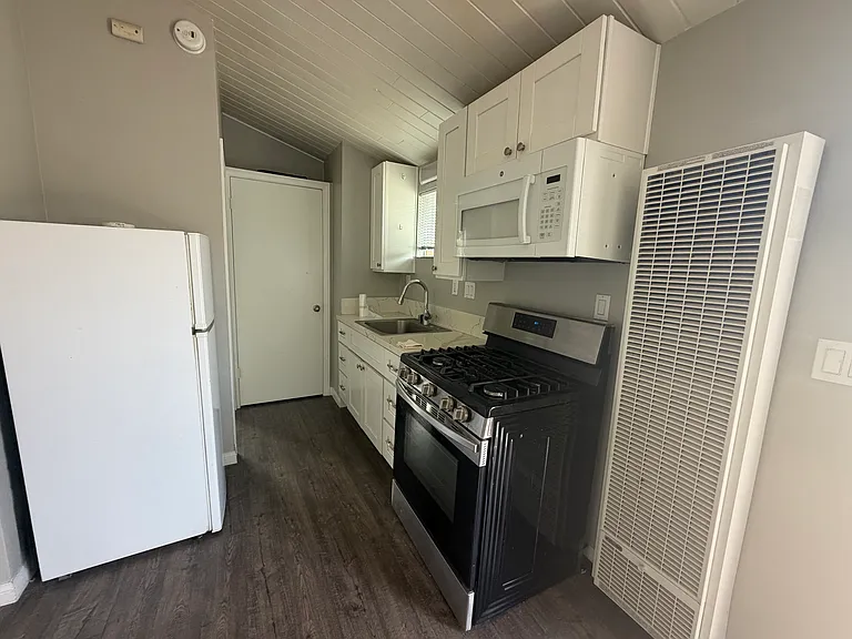 5512 Riley St — Photo 3