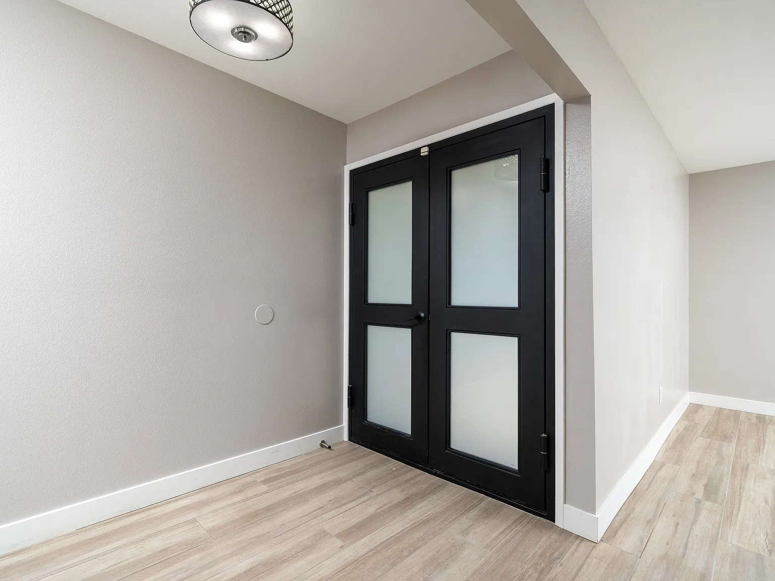 4 bed, 1714 sqft, $4,000 — Photo 2