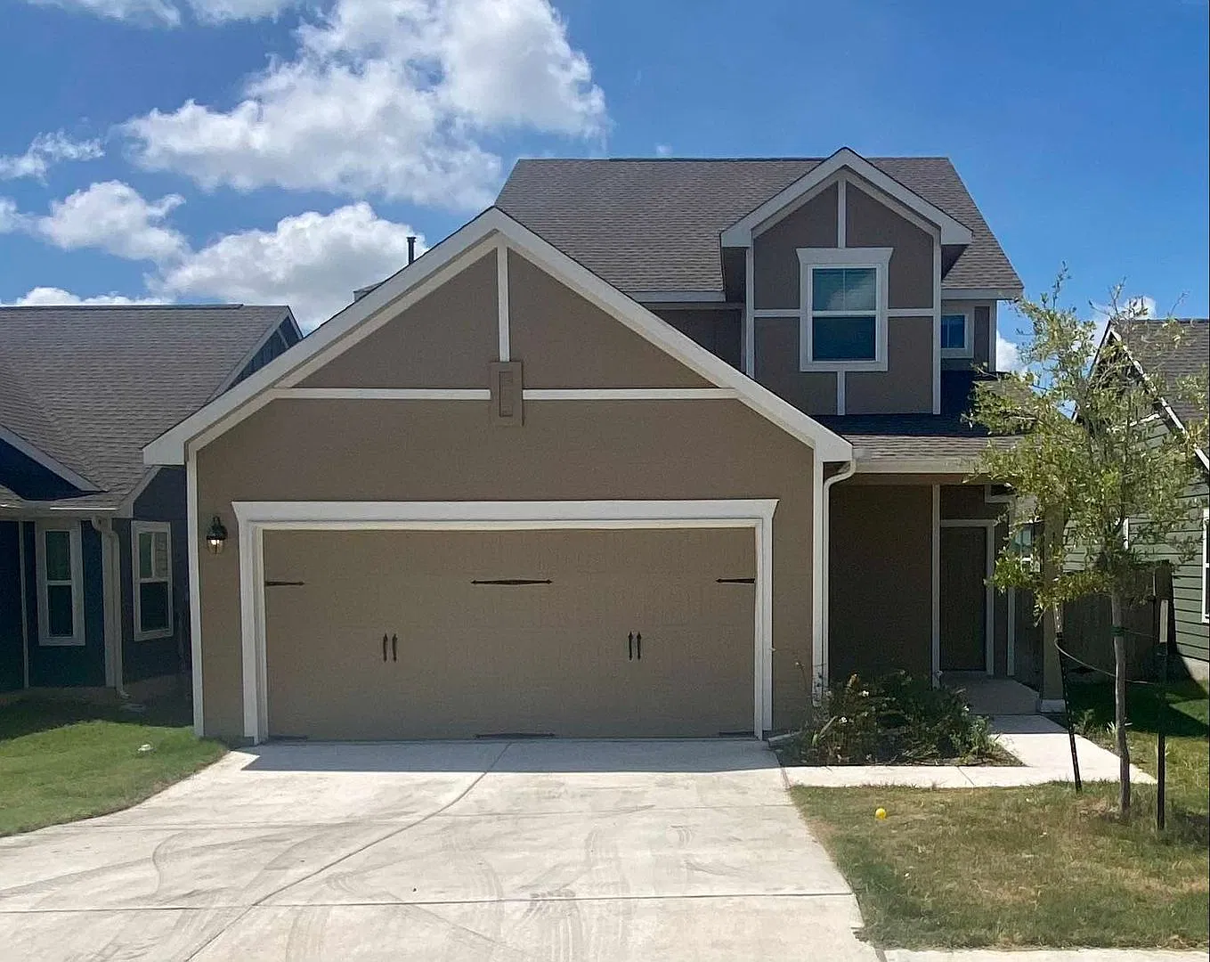 Spacious 4 Bed 2 bath in Orchard Ridge — Photo 1