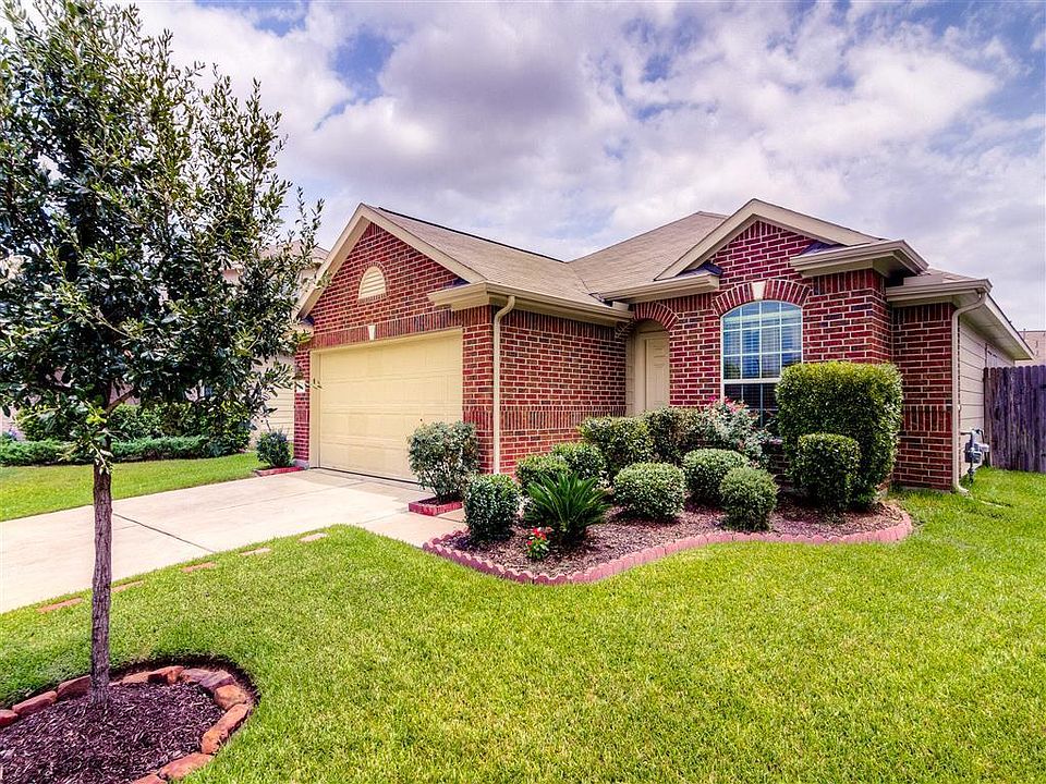 1st image of 19303 Poppy Grove Ln