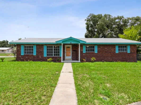 201 Holly Ln, Palatka, FL 32177