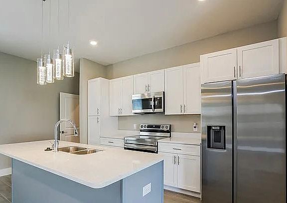 2nd image of 222 Hyacinth Ct