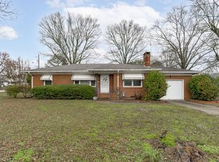501 Center St, Apex, NC 27502