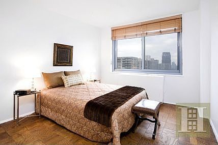 4th image of 2021 Broadway #26C
