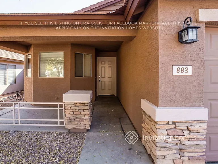 883 E Lovegrass Dr — Photo 3