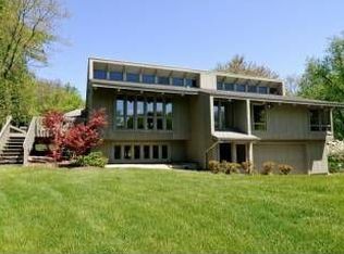 244 Florence Rd, Inverness, IL 60010