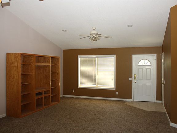 2nd image of 301 Red Robin Ln