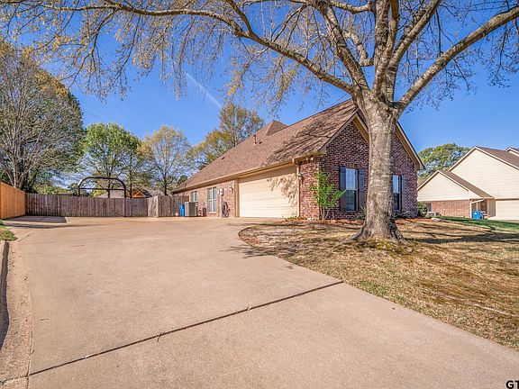 4th image of 104 Glen Rose Trl