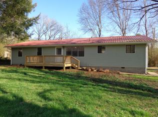 23 W Memorial Dr, Andrews, NC 28901