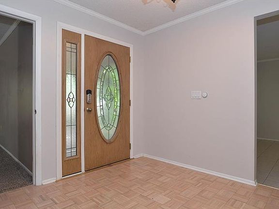 4th image of 537 Brookwood Ln