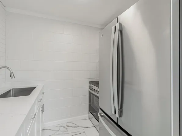 2114 Washington Ave APT 8, Knoxville, TN 37917