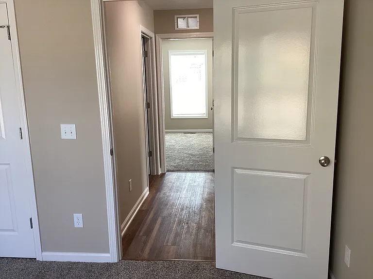 501 Vine St — Photo 13