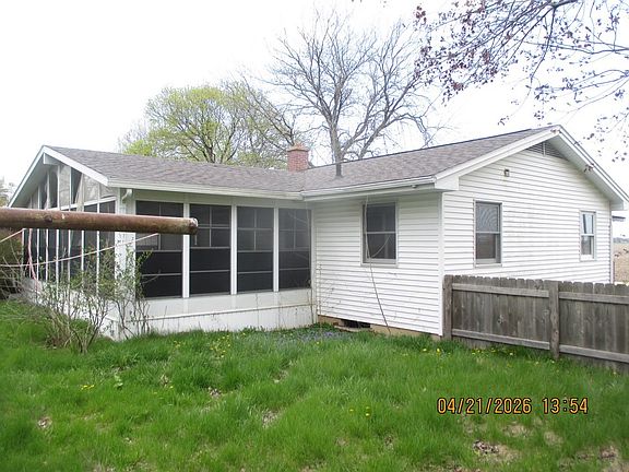 5th image of 504 Washington St