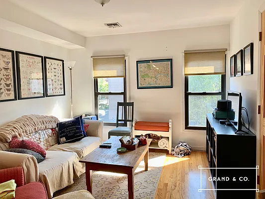Rented by Grand & Co. | media 1
