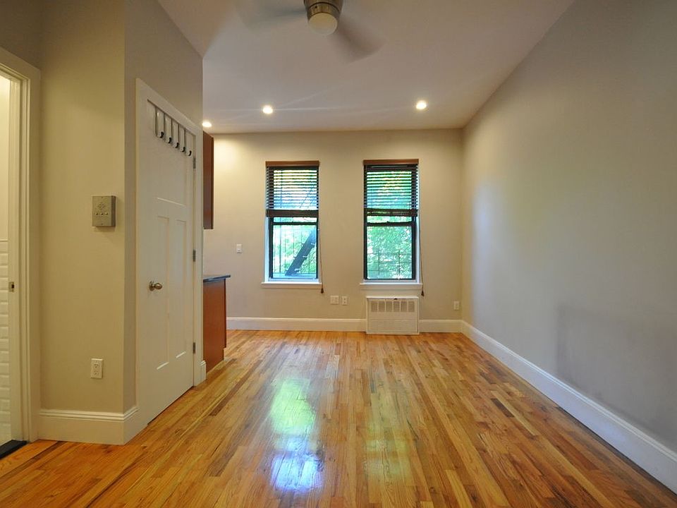 2nd image of 464 Prospect Pl APT 3F