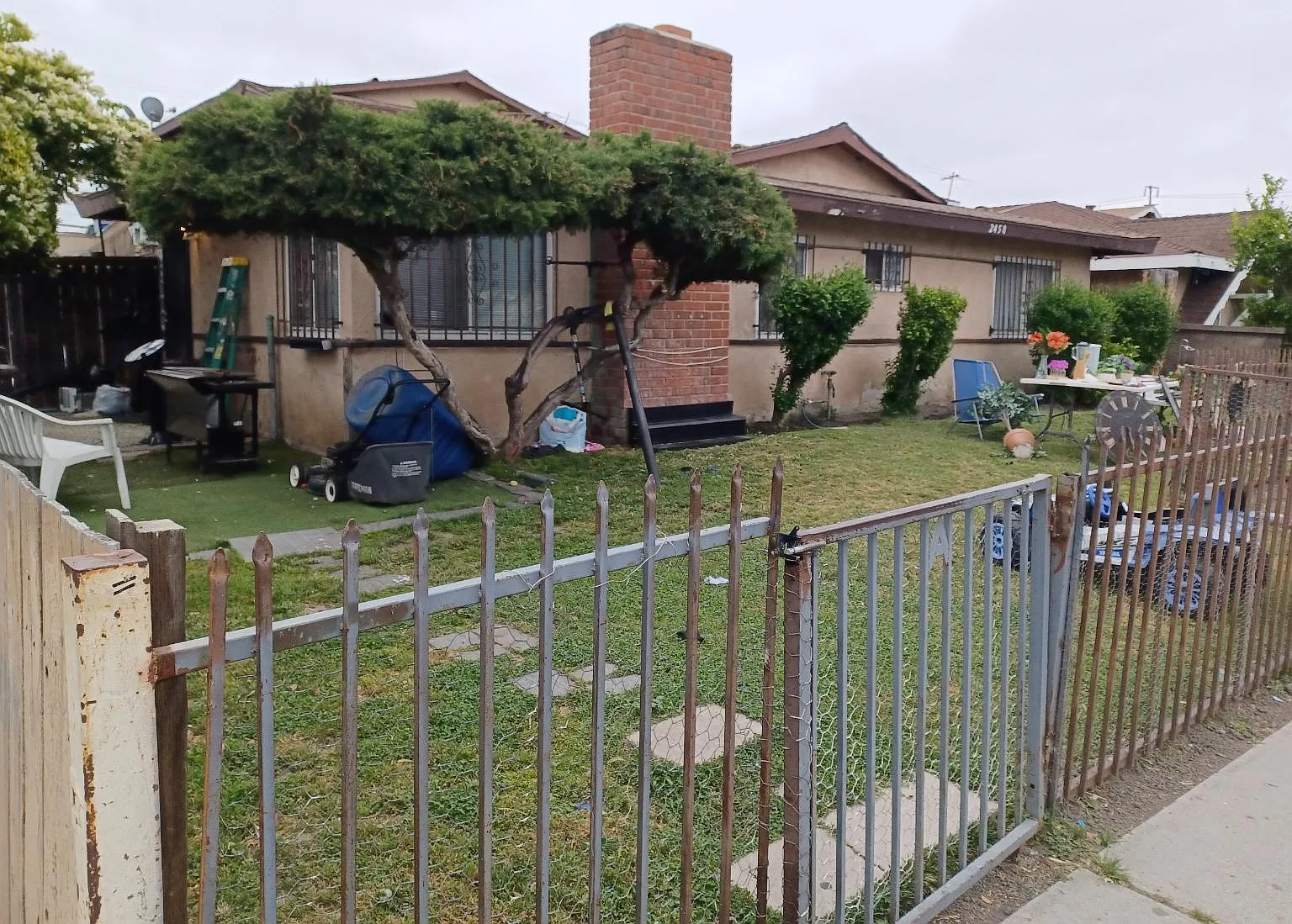 2450 Chanslor St — Photo 1