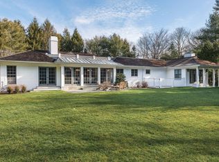 4 Carriage Ct, East Hampton, NY 11937