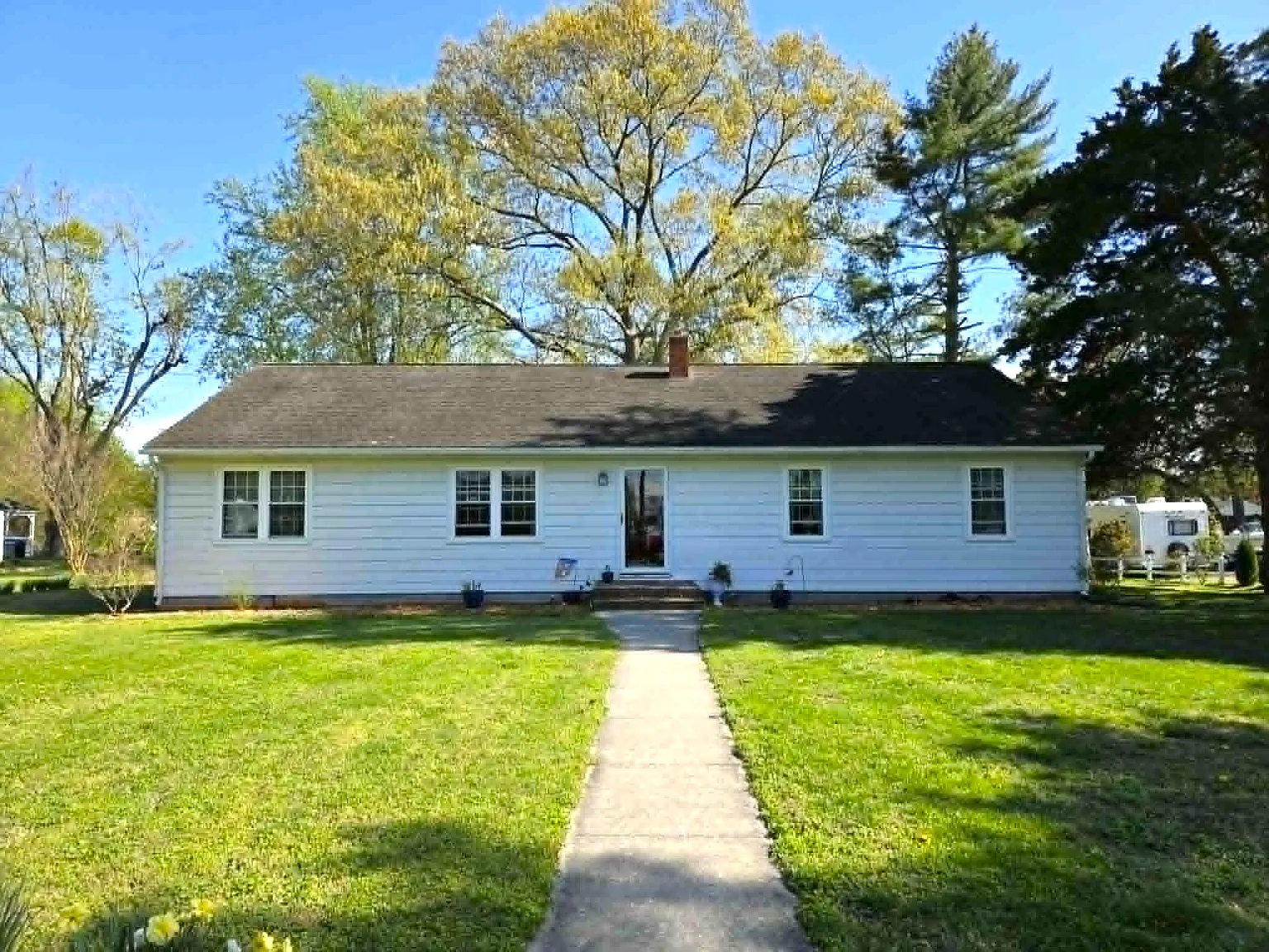 104 Lee Drive - 1 — Photo 2