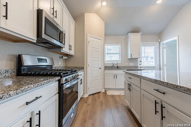 6418 Willow Point Blvd — Photo 10