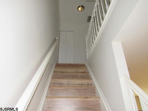 2nd image of 45 Greenwich Dr #45