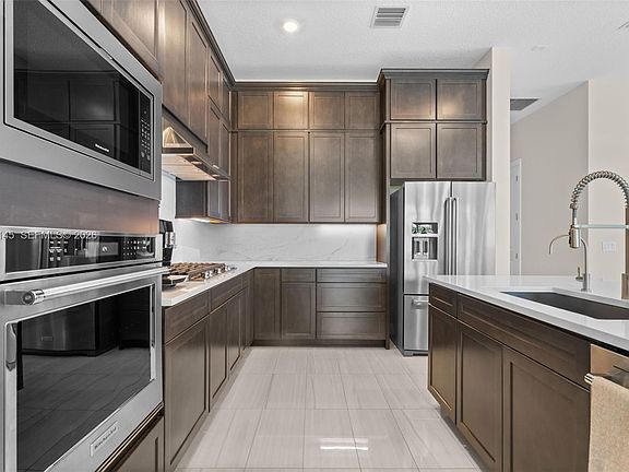2nd image of 257 Zelda Ln