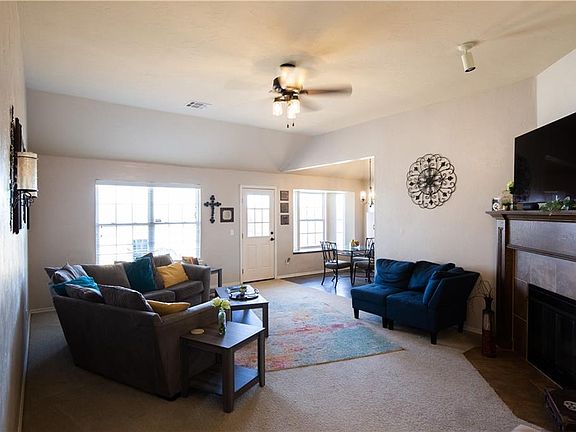 5th image of 900 Cimarron Creek Dr